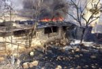 اخماد حريق داخل مزرعة اثر قصف مدفعي إسرائيلي استهدف عيترون image