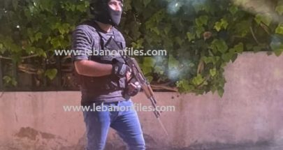 بالفيديو والصورة: هجوم مسلح على السفارة الاميركية.. والجيش يوضح image
