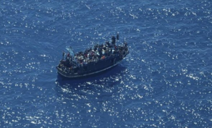 مصرع عشرة مهاجرين وفقدان آخرين إثر غرق قاربين قبالة سواحل إيطاليا image