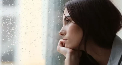 الشعور بالوحدة.. هل يزيد من خطر الإصابة بالسكتة الدماغية؟ image