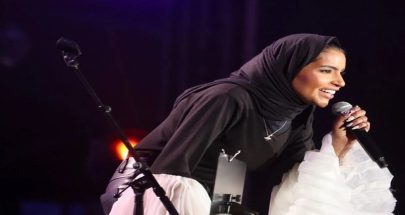 فنانة كويتية تثير جدلا برقصها مرتدية الحجاب image